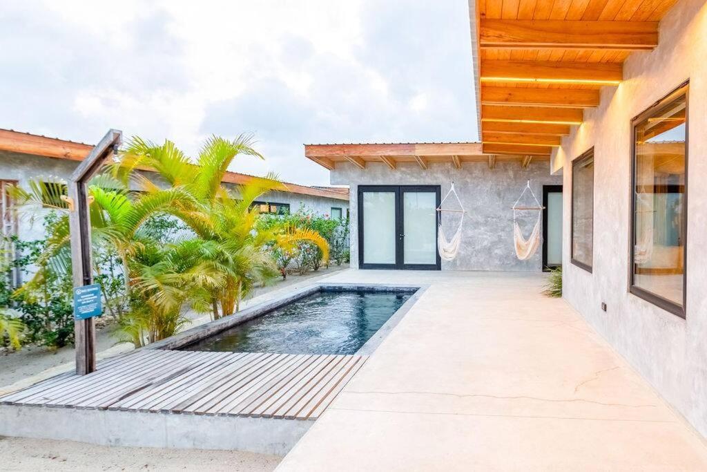 Seabird Luxury Dwellings Villa Placencia Ngoại thất bức ảnh